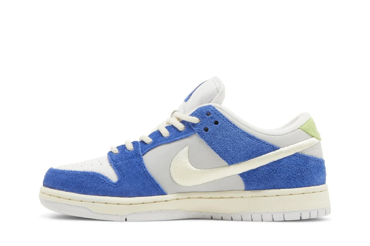 Fly Streetwear x Dunk Low Pro SB 'Gardenia' Azul