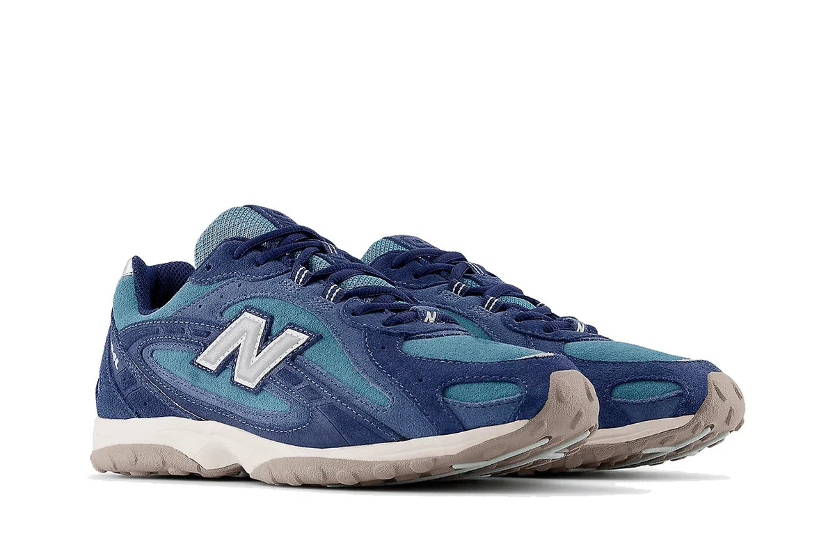 New Balance 204L Navy Salt Watre Azul