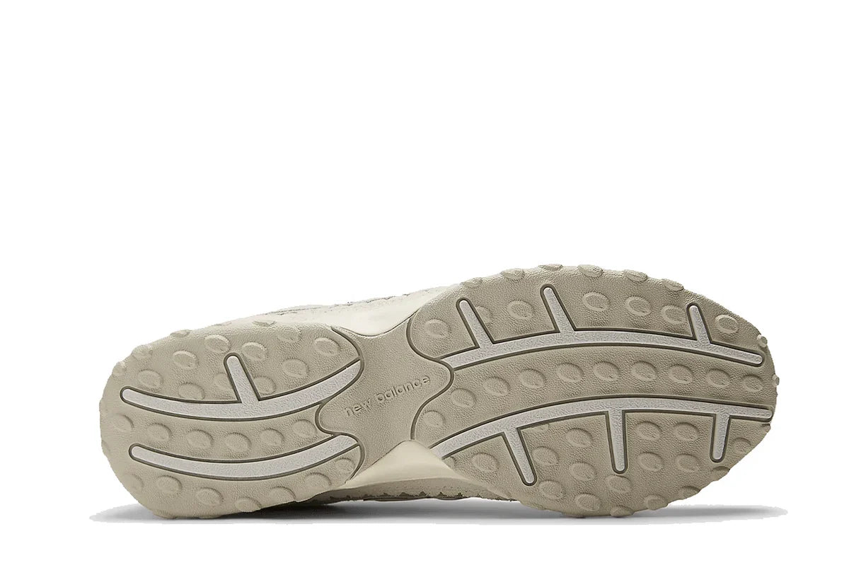 New Balance 204L Sea Salt Linen Bege